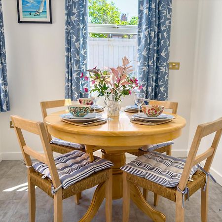 Silks Sails Harbourside Holiday Cottage Weymouth Exterior foto